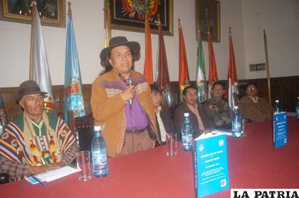 Inka Waskar Chukiwanka Kunturkanki (Parado), autor del libro que abre un espacio de debate