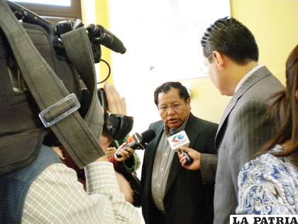 Senador Mario Choque