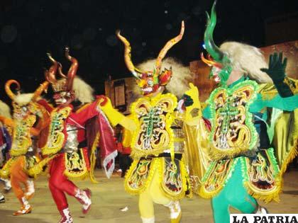 Representación de los pecados capitales, figuras de la Fraternidad La Diablada