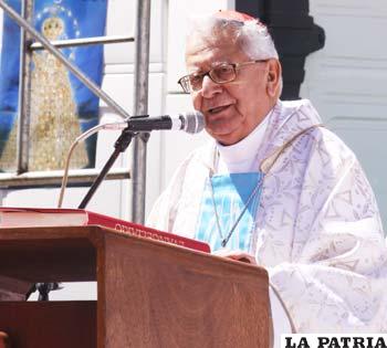 El cardenal Julio Terrazas, pide paz en el mundo