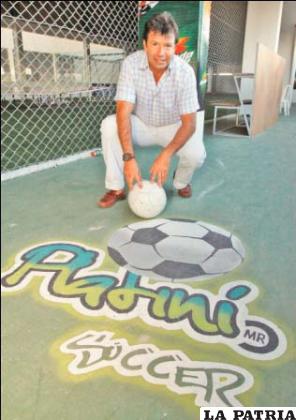 Erwin Sánchez y su Platini Soccer