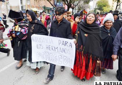 Ciudadanos de El Alto protestaron exigiendo mayor seguridad ciudadana y pena de muerte para los “cogoteros”