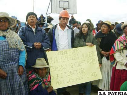 Comunarios piden solucionar el tema de límites entre Oruro y Potosí