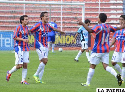 Celebran el primer gol los de La Paz FC