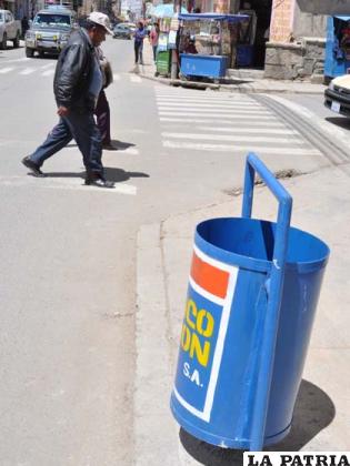 Iniciativa de Banco Unión, basureros que contribuyen a la limpieza de la ciudad