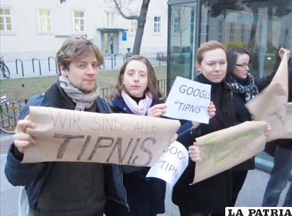 Así protestaron los estudiantes en Viena a favor del Tipnis
