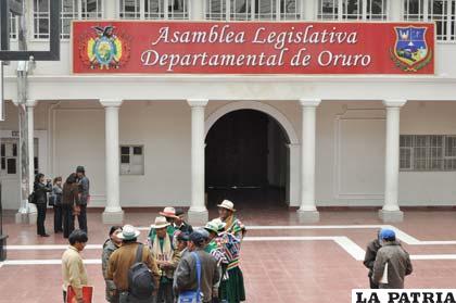 Con disconformidad, la Asamblea Departamental aprobó el reformulado del POA de la Gobernación