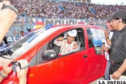 Boris Ayroja Ríos, el feliz ganador del automóvil