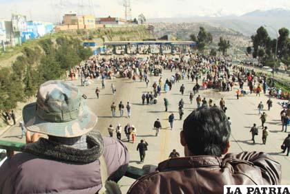 Juntas Vecinales de El Alto se movilizan en busca de soluciones a sus demandas, mañana bloquerán los principales accesos a la urbe paceña