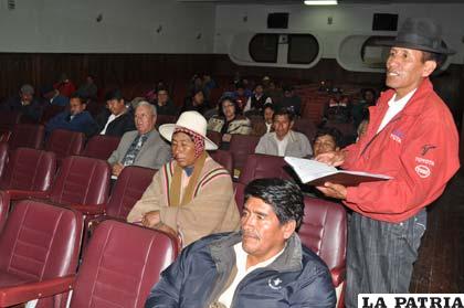Comunarios de la zona de conflicto expresan su preocupación ante la Asamblea de la Orureñidad