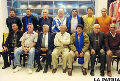 Ex jugadores de San José arribaron ayer a Oruro