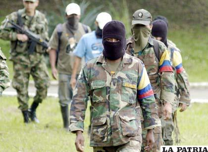 FARC entregará a rehenes el 2 de abril después de retenerlos por más de diez años