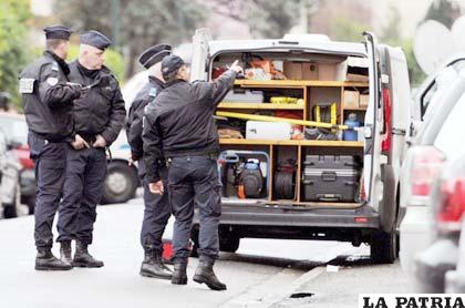 Policías franceses investigan si asesino de Toulouse actuó solo o si tenía cómplices