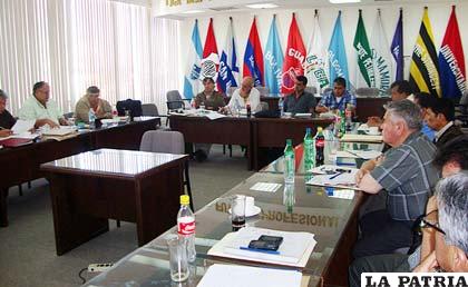 Juan Medina en la reunión del Consejo Central de la ANF