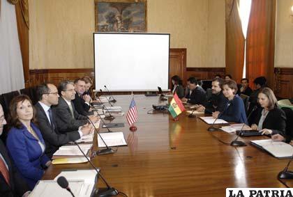 Bolivia y Estados Unidos realizan reuniones con miras a restablecer las relaciones diplomáticas, ya firmaron acuerdos