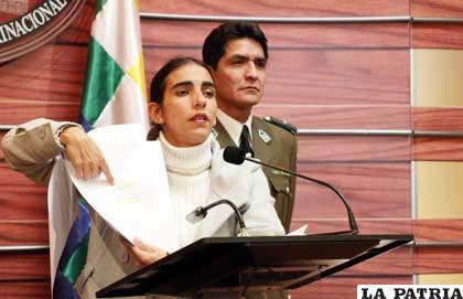 La presidenta del Senado, Gabriela Montaño culpa al diputado Estivariz de utilizar a los discapacitados con fines políticos