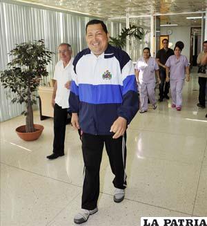 El presidente de Venezuela, Hugo Chávez, informó que iniciará sesiones de quimioterapia