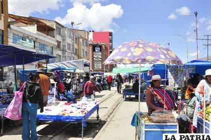 Mercado informal no tiene aporte tributario