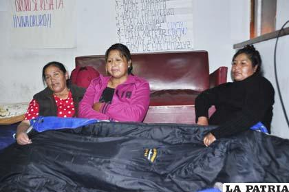 Las tres ciudadanas orureñas que se replegaron a la huelga de hambre para reforzar la protesta