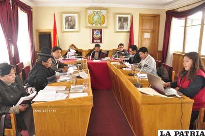 Concejo Municipal aprobó proyectos a ejecutarse en la ciudad