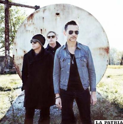 Reaparece el trío de música electrónica Depeche Mode