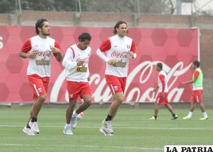 La selección peruana se prepara con todo para el “clásico del Pacífico”
