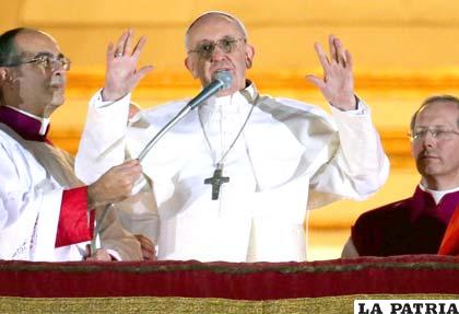 El argentino jesuita Jorge Bergoglio es el nuevo Papa y tomó el nombre de Francisco I