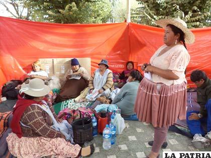 Flora Quille, expresa apoyo de mujeres cochabambinas al movimiento cívico de los orureños