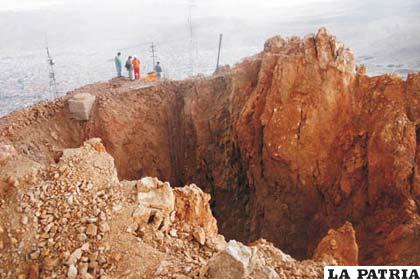 Preocupación por el deterioro en la cúspide del emblemático Cerro Rico de Potosí
