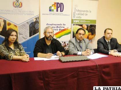 En la videoconferencia se trató del apoyo de la IFC a los proyectos del Estado boliviano