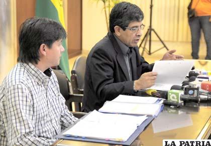 El presidente de YPFB, Carlos Villegas, se refirió al conflicto con los guaraníes