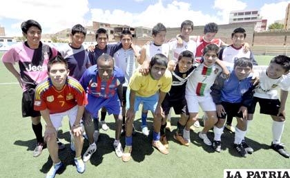 Jugadores juveniles del Oruro Royal Club