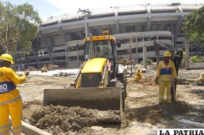 Continúan los trabajos en los estadios de Brasil