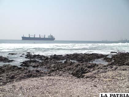 La costa del cautivo puerto de Antofagasta