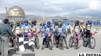 Ciclistas que intervendrán en la prueba nacional que se realizará en Oruro