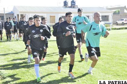 Los “santos” volvieron ayer a los entrenamientos