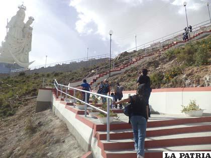 Accesos al Monumento a la Virgen del Socavón facilitan el desplazamiento de visitantes