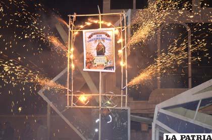 La luminaria de la Virgen del Socavón