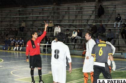 Los árbitros de fútbol de salón serán capacitados