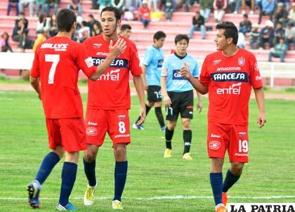 La última vez que jugaron en Sucre, ganó Universitario 2-0 el 29/09/2013