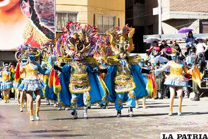 No podría faltar la Diablada en el Carnaval de Oruro