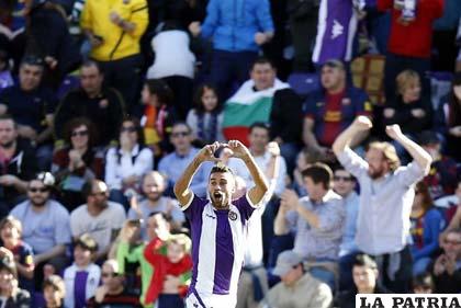 Fausto Rossi festeja el gol de Valladolid que le sirvió para ganar a Barcelona 