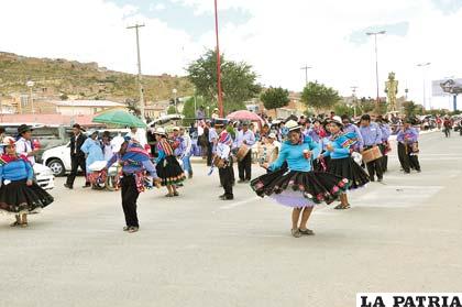 Los danzantes vibraron con su música