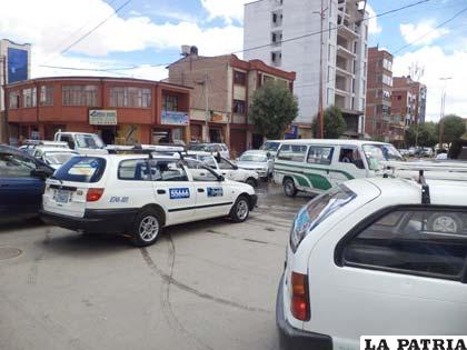 No hay semáforos en la intersección de la avenida del Ejército y Rajka Backovic 