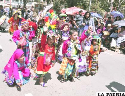 Los niños entusiastas de los Tinkus Bolivia
