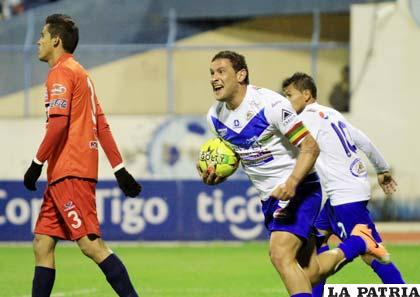 Neumann fue el autor del tercer gol de los “santos”