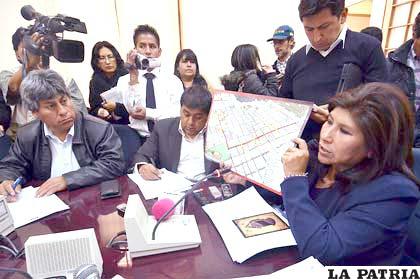 Alcaldesa Pimentel se presentó a brindar informe en Diputados