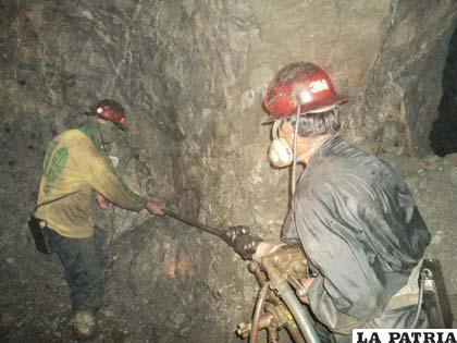 Mineros realizarán proyecto para nueva ley minera