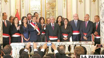 Gabinete de ministros del Perú que renunciaron a sus cargos