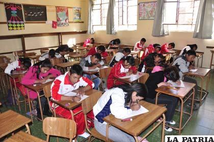 Oruro requiere 35 mil horas para cubrir la demanda de docentes en la actualidad